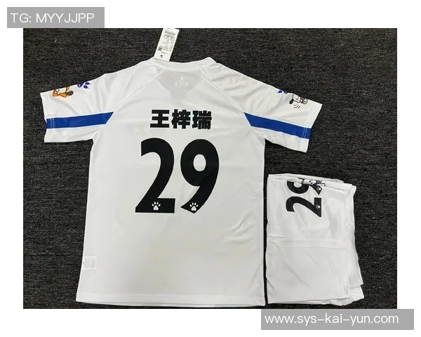 足球球衣买大了怎么办如何巧妙调整让你穿得更舒适时尚